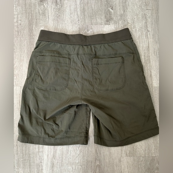 Athleta Trekkie Shorts Womens 10 Gray Nylon 4" Outdoor Hiking - Picture 3 of 7